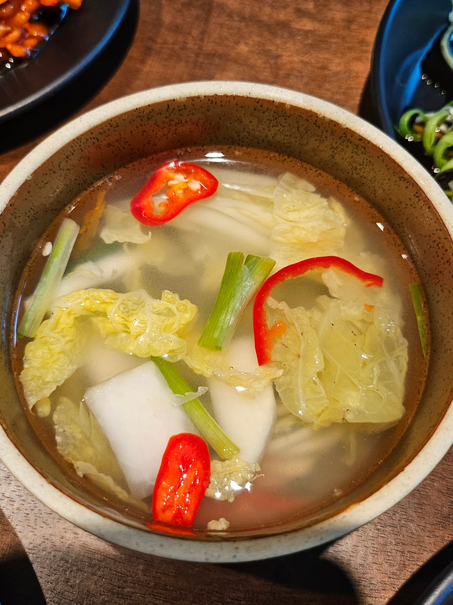 🥗 반찬부터 느껴지는 정성 관련 이미지 - KakaoTalk 20251101 125127560 02